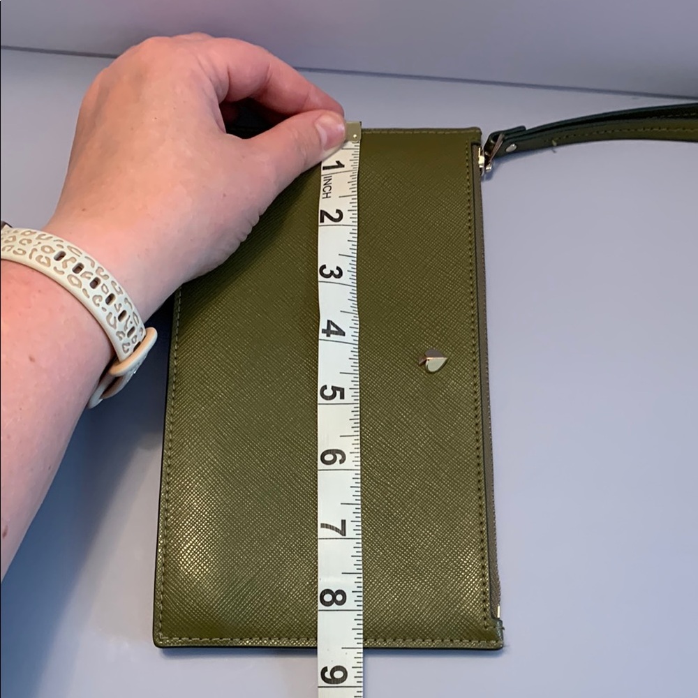 Kate Spade Olive Saffiano Leather Wristlet W Butterfly Bag Charm - Picture 16 of 16